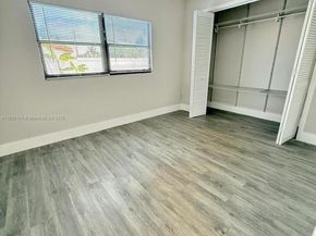 2240 N 57th Way, Hollywood FL 33021