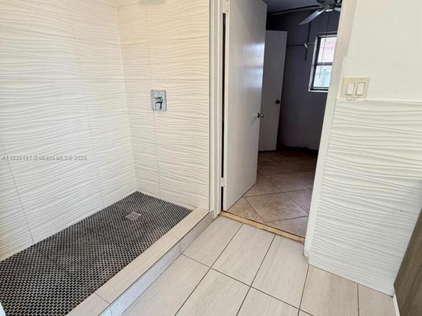 2240 N 57th Way, Hollywood FL 33021