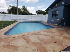 2240 N 57th Way, Hollywood FL 33021