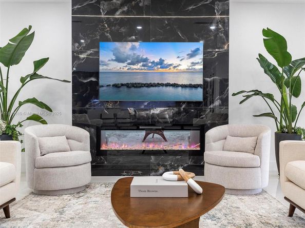420 N Shore Dr, Miami Beach FL 33141