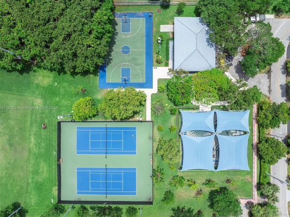 420 N Shore Dr, Miami Beach FL 33141
