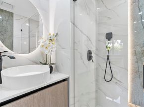 420 N Shore Dr, Miami Beach FL 33141