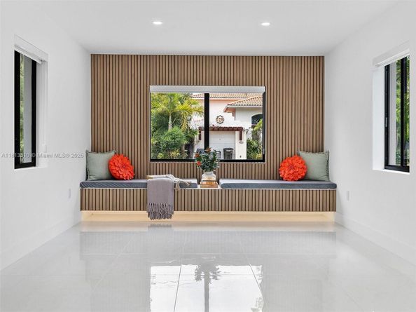 420 N Shore Dr, Miami Beach FL 33141