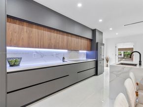 420 N Shore Dr, Miami Beach FL 33141