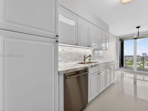 3600 Yacht Club Dr 1802, Aventura FL 33180