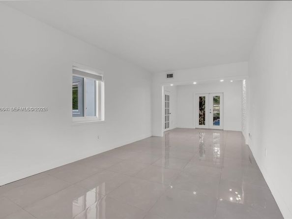 3800 Charles Ter, Miami FL 33133