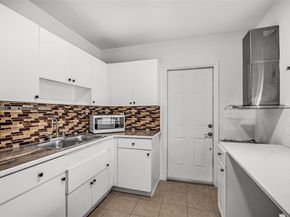 3800 Charles Ter, Miami FL 33133