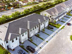 4488 E Appleton Cir E, Oakland Park FL 33309