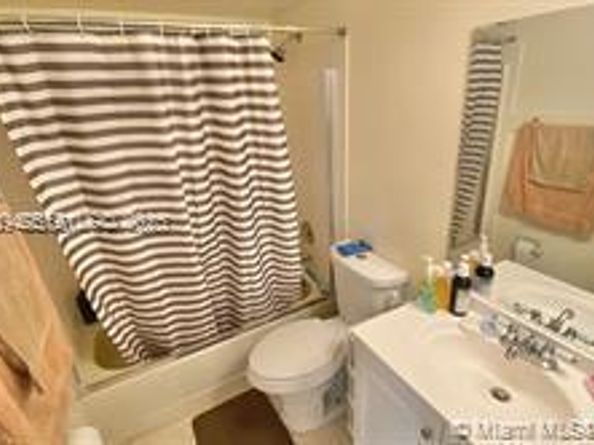 5722 NW 101st Ct, Doral FL 33178