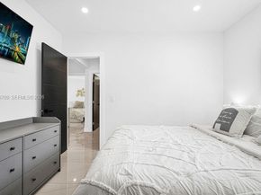 570 NW 48th St, Miami FL 33127