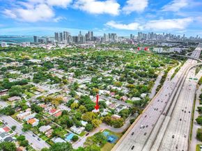 570 NW 48th St, Miami FL 33127