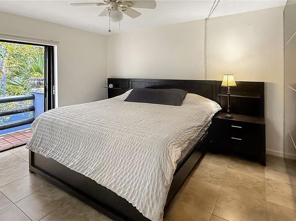 2980 SW 30th Ct 2980, Miami FL 33133