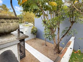 2980 SW 30th Ct 2980, Miami FL 33133