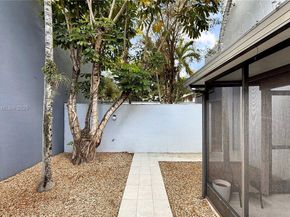 2980 SW 30th Ct 2980, Miami FL 33133