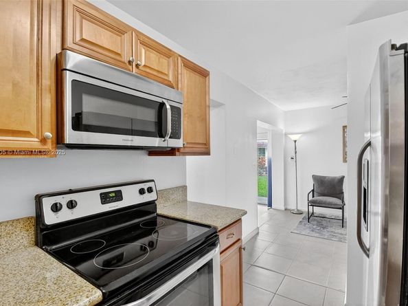 331 N 71st Ave, Hollywood FL 33024