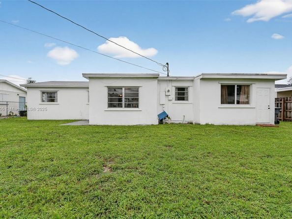 331 N 71st Ave, Hollywood FL 33024