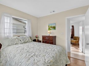 331 N 71st Ave, Hollywood FL 33024