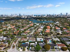 21015 NE 19th Ct, Miami FL 33179