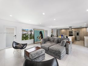 21015 NE 19th Ct, Miami FL 33179