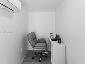 21015 NE 19th Ct, Miami FL 33179