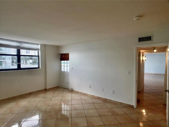 555 NE 30th St 1004, Miami FL 33137