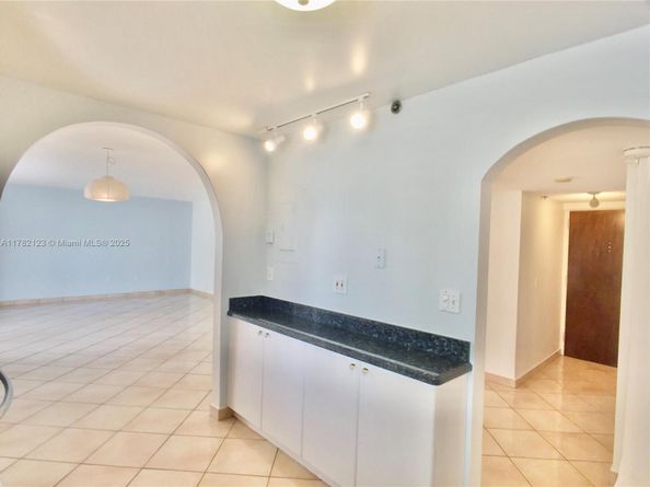 555 NE 30th St 1004, Miami FL 33137