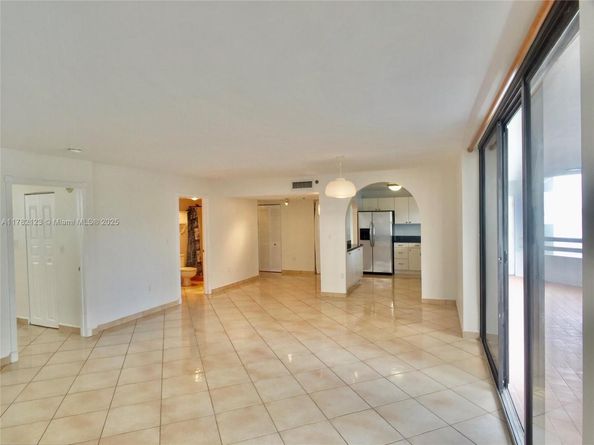 555 NE 30th St 1004, Miami FL 33137