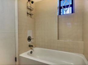 555 NE 30th St 1004, Miami FL 33137