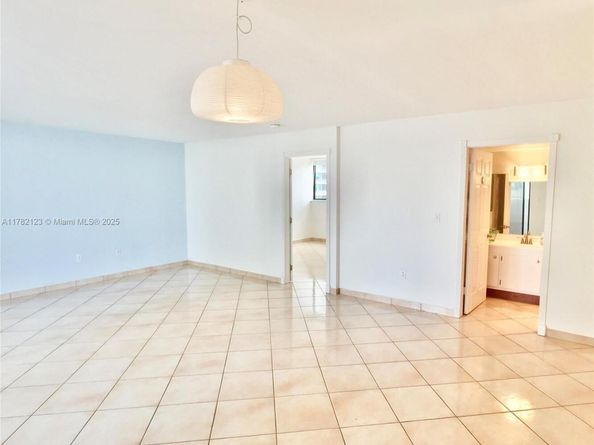 555 NE 30th St 1004, Miami FL 33137