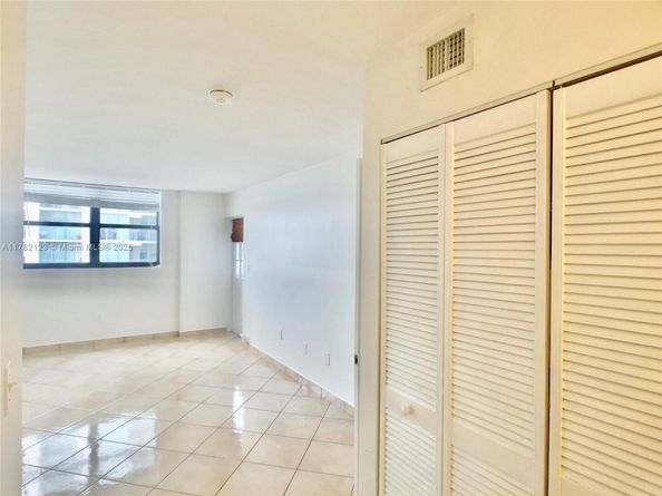 555 NE 30th St 1004, Miami FL 33137