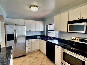 555 NE 30th St 1004, Miami FL 33137