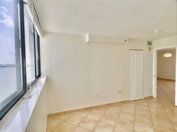 555 NE 30th St 1004, Miami FL 33137