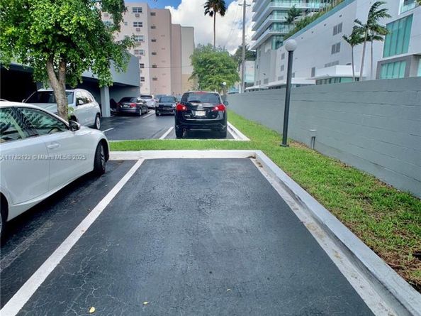 555 NE 30th St 1004, Miami FL 33137