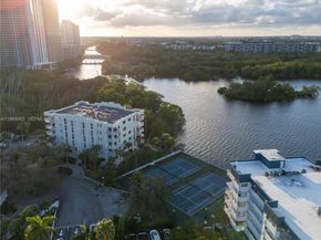 16570 NE 26th Ave 5J, North Miami Beach FL 33160