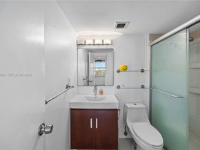 16570 NE 26th Ave 5J, North Miami Beach FL 33160