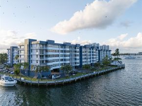 16570 NE 26th Ave 5J, North Miami Beach FL 33160