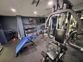 16570 NE 26th Ave 5J, North Miami Beach FL 33160