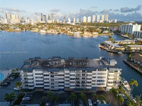 16570 NE 26th Ave 5J, North Miami Beach FL 33160