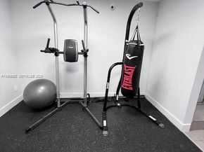 16570 NE 26th Ave 5J, North Miami Beach FL 33160