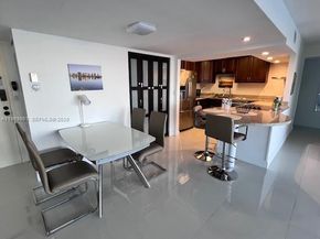 16570 NE 26th Ave 5J, North Miami Beach FL 33160