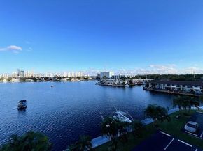 16570 NE 26th Ave 5J, North Miami Beach FL 33160
