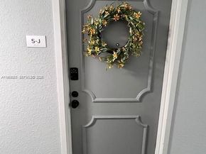 16570 NE 26th Ave 5J, North Miami Beach FL 33160