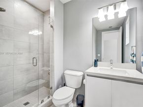 10223 NW 75th Ter, Doral FL 33178