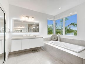 10223 NW 75th Ter, Doral FL 33178