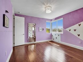 10223 NW 75th Ter, Doral FL 33178