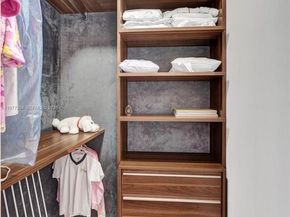 10223 NW 75th Ter, Doral FL 33178