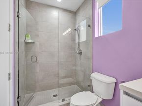 10223 NW 75th Ter, Doral FL 33178