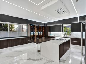 10223 NW 75th Ter, Doral FL 33178