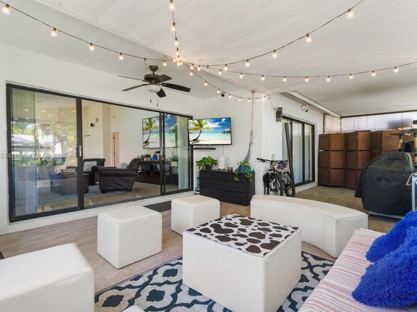 371 Fairway Cir 56, Weston FL 33326