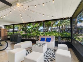 371 Fairway Cir 56, Weston FL 33326